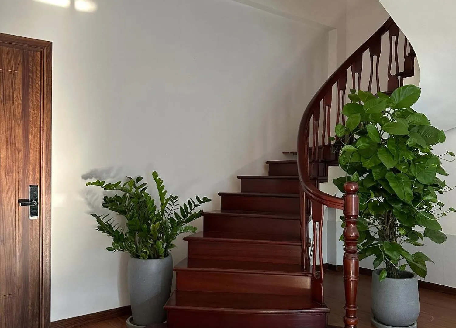May Home Apartment Da Nang Aparthotel